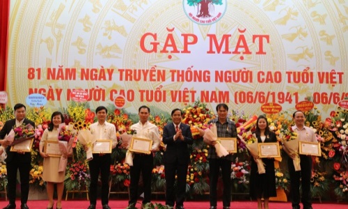 Gặp mặt 81 năm Ngày truyền thống Người cao tuổi Việt Nam